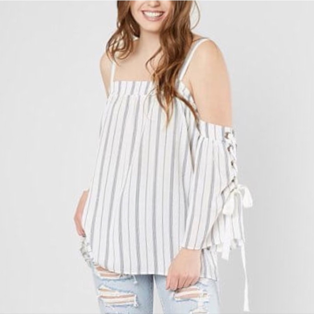 Gimmicks by BKE Blue And Off-White  Striped Off-Shoulder Blouse Size Medium